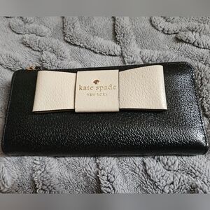 ♠️ Kate Spade Wallet ♠️